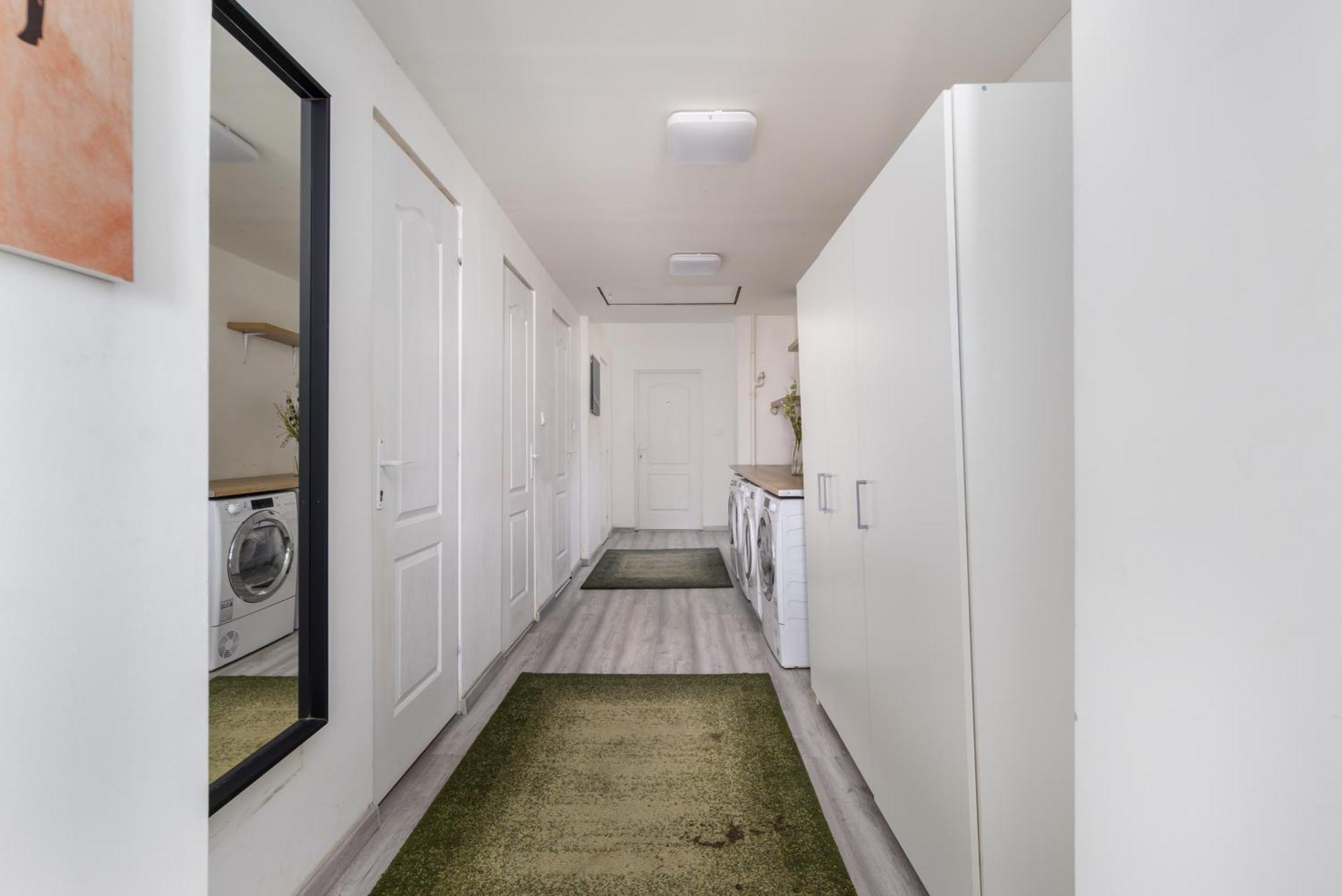 5 Bedrooms Keleti-Home บูดาเปสต์ ภายนอก รูปภาพ